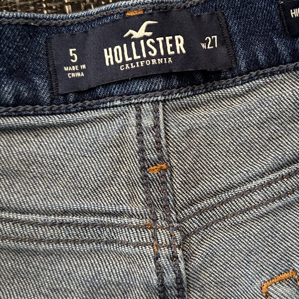 Hollister Jean Shorts - Picture 3 of 3